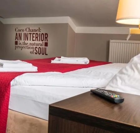 Comm Airport 3* Poznań