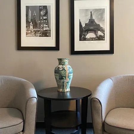 Comm Airport Hotel 3*