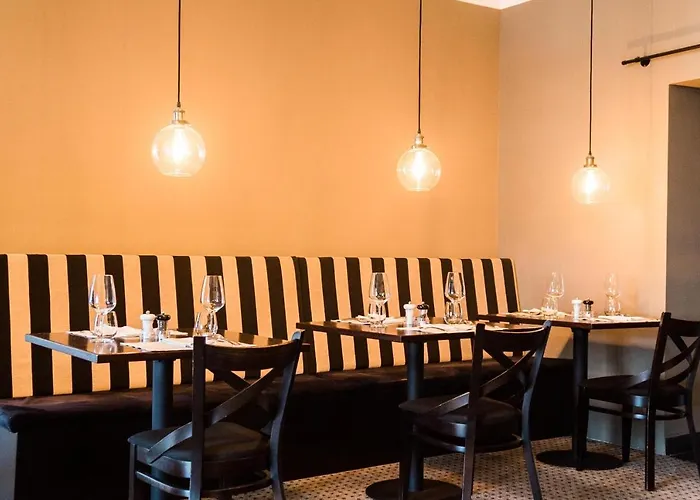 Hotel Comm Airport Poznan