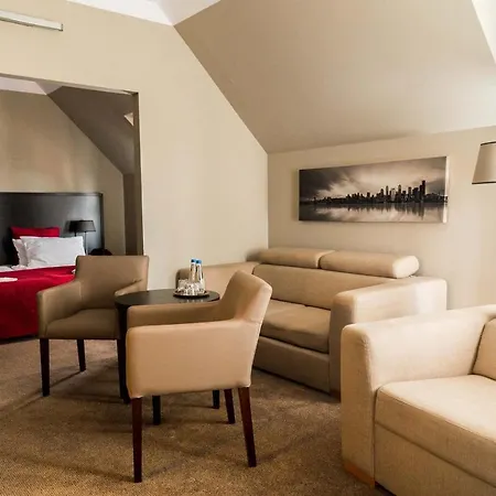 Comm Airport ホテル 3*