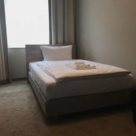 Comm Airport 3* ポズナン