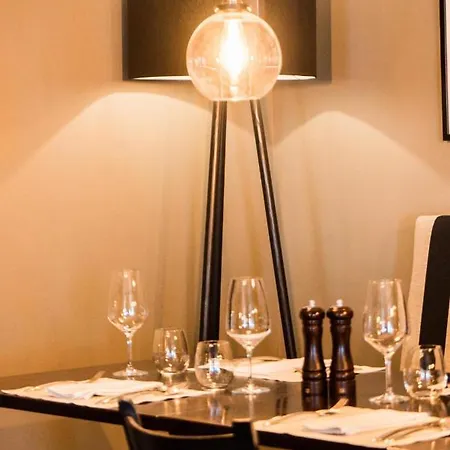 Comm Airport Hotel 3*