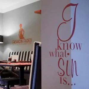 ホテル Comm Airport ポズナン