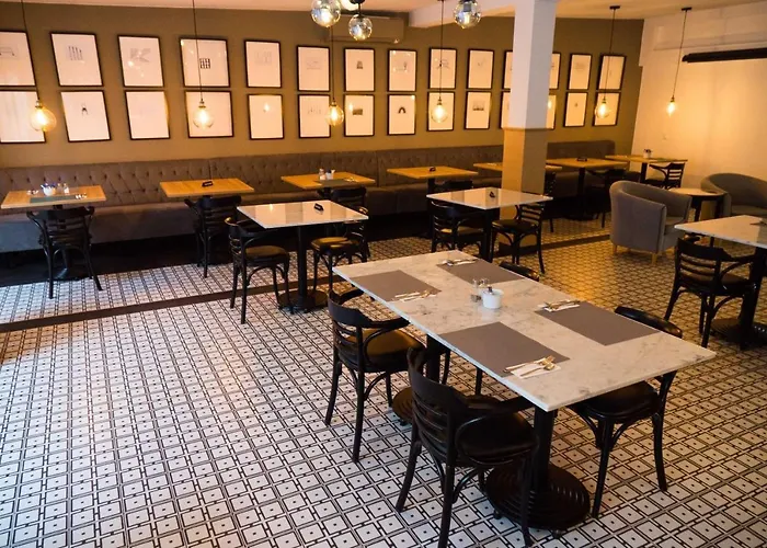 Comm Airport 3* Posen