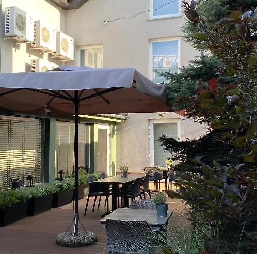 Comm Airport Hotel 3*